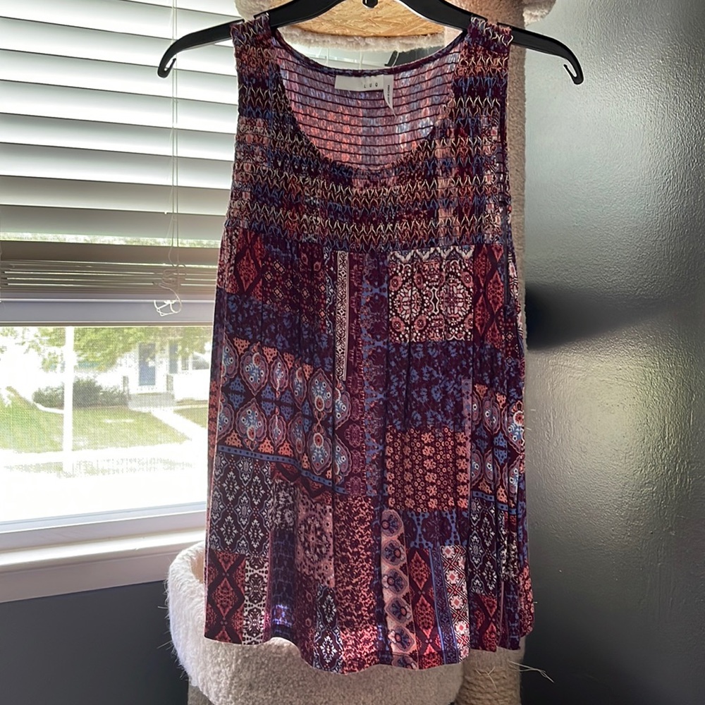LUQ multi color tank - size M